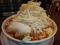 「レッド(780円)、野菜多め、ニンニク背脂タレは普通」@太一商店 浜線バイパス店の写真