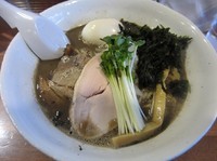 「限定　イカ煮干し濃厚らーめん・イカご飯付き（９００円）」@らーめん・つけめん 八角の写真