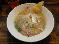 「桜花塩らぁめん（全粒粉入り麺）」@麺匠 さくら咲く 阿波座本店の写真