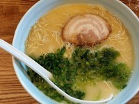 「まる玉らーめん＋おむすび」@らーめん まる玉 大島店の写真