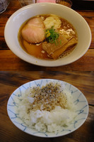 「『ニボ・ワンタン麺+比内地鶏のバター醬油ごはん』」@飯田商店 湯河原本店の写真