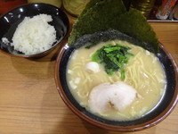 「ラーメン+ライス(680円+無料)」@横浜家系ラーメン 馬場壱家 山の陣 2号店の写真