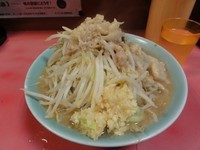 「ラーメン700円　野菜　ニンニクマシマシ　脂」@ラーメン二郎 歌舞伎町店の写真