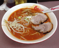 「辛辛ラーメン」@くるまやラーメン おゆみ店の写真