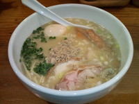 「白鶏らーめん 味玉入り」@鶏の穴の写真