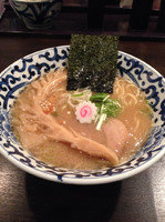 「豚骨魚介ラーメン」@東京駅 斑鳩の写真