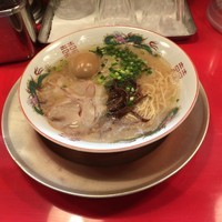 「ラーメン＋味玉＋替え玉し放題」@博多ラーメン ガツン 両国店の写真