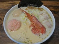 「紫ウニ au LAITE（オーレ）タラモのホワイトラーメン」@宗家一条流がんこラーメン 池袋店の写真