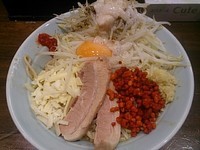 「油そば(大盛)  野菜 しょうが 辛揚げ」@郎郎郎の写真