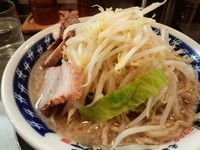 「塩ラーメン（ヤサイ多め）」@オリジナル極太麺 らーめん天の写真