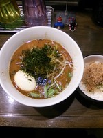 「スペシャルごっつ850円、替玉200円、Ｓおかかワサビご飯」@ラーメンぼんくらの写真