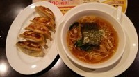「餃子・半ラーメンセット」@バーミヤン 朝霞本町店の写真