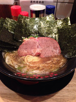 「ラーメン(並)＋海苔」@濃厚豚骨醤油ラーメン 太龍軒 恵比寿本店の写真
