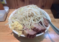 「小ラーメン（野菜少なめ・にんにくとしょうが少々）」@らーめん つの旨の写真