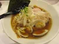 「限定　煮干とホンビノスのラーメン（７５０円）」@海老・特濃煮干そば まるはの写真