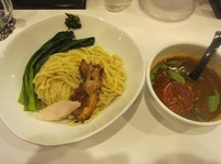 「トマトつけ麺（９５０円）」@海老・特濃煮干そば まるはの写真
