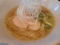 「塩らーめん＋豚コンフィ」@らーめん芝浜の写真