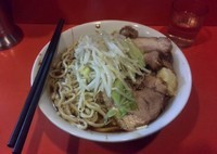 「ラーメン（野菜少なめ・にんにく）」@ラーメン二郎 仙川店の写真