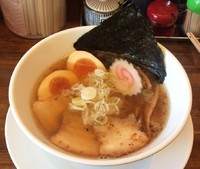 「中華そば煮玉子のせ【数量限定】　800円」@麺屋二郎 逗子店の写真