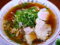 「米屋風牛骨らうめん 麺硬め」@お食事処 米屋 関金店の写真