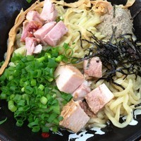 「ニボまぜそば（追いゴハン付き）」@らーめん逆流の写真