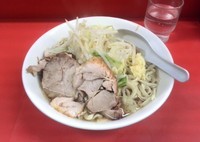 「ラーメン（野菜少なめ・にんにく）」@ラーメン二郎 松戸駅前店の写真