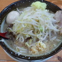 豚骨醤油ラーメン