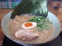 「濃厚醤油豚骨並(730円)」@清勝丸 相模大野店の写真