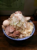 「ラーメン(大盛カタメ、カラメ以外マシマシ)」@ラーメンJAPAN 川口本店の写真