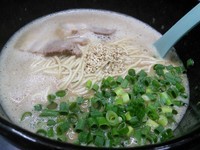 「本格博多豚骨ラーメン豚野郎＠中野　努豚骨＋豚骨雑炊」@本格博多豚骨ラーメン豚野郎の写真