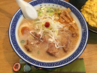 「とろ肉らーめん」@まんねん 千里丘店の写真