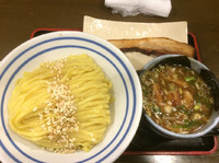 「つけめん(大盛)750円＋ちゃーしゅう(一枚)100円」@いっとうやの写真