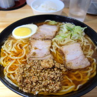 「半辛ラーメン（中） 600円」@北大塚ラーメンの写真