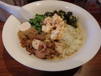 「クリームチーズまぜそば(850円)」@らーめん・つけめん 八角の写真