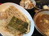 「【冬季限定】つくば茜鶏アゴダシ肉つけそば味玉つき880円」@龍のひげの写真