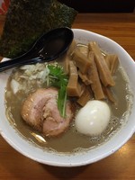 「ラーメン、大盛り、メンマ（650円、100円、100円）」@いのうえの写真
