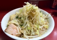 「小ラーメン650円(ヤサイ・ニンニク・カラメ)」@ラーメン二郎 環七一之江店の写真