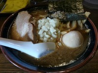 「【限定】にぼとんＢＬＡＣＫ　（中）　＋味玉：クーポン券」@らあめん 寸八 総本店の写真