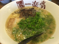 「Bセット とんこつラーメン+チャーハン 850円」@一楽堂 兵庫本店の写真