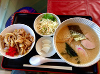「ランチセット(正油らーめんコッテリ+ミニ肉丼)¥850」@ラーメン頑八 入間店の写真