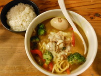 「カリーぱみゅぱみゅ2015ver.＋半熟味付け玉子＋白めし」@鶏の穴の写真