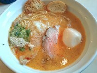 「鶏そば（醤油）750円＋味玉、チャーシュー」@はりけんラーメンの写真