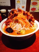 「極辛あんかけDX味噌　中盛り　ヤサイニンニク」@旨辛ラーメン表裏 高田馬場店の写真