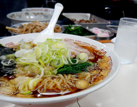 「葱(小）、チャーシュー（小）(820円）」@青島食堂 秋葉原店の写真