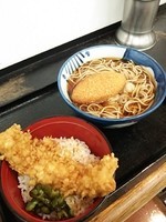 「イカ天丼セット(570円)」@めん処 つるやの写真