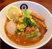 「ガーリックシュリンプらーめん800円　味玉100円」@RAMEN GOTTSUの写真