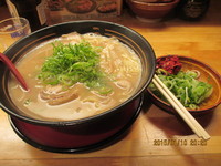 「特製ラーメン大盛　¥680」@豚旨うまやラーメン 記念橋店の写真