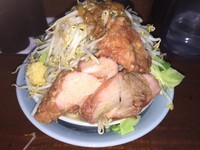 「小ラーメン(750円)+生玉子(50円)」@立川マシマシの写真