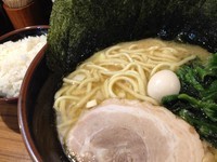 「ラーメン 並 730円 のりまし +100円」@横浜家系ラーメン 壱角家 門前仲町店の写真