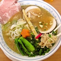 「新春丸地鶏黄金ラーメン IN 活寿蛤　1,400円」@MENYA 食い味の道有楽の写真